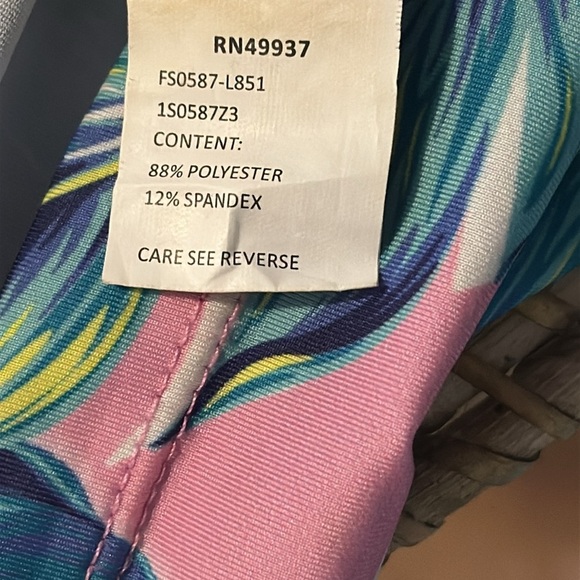 NWOT Women’s Tail Pink & Green UPF 50 Long Sleeve Mock Neck Athletic Tennis Top - Picture 9 of 9